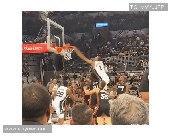 文班亚马首节4失误被断球反击 7分4板2助表现中规中矩